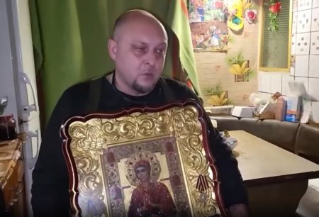 Чудо на фронте. Мироточит икона «Умягчение злых сердец. Донецкая». Ее возят по российским войскам.