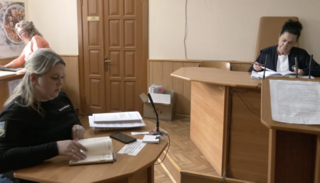 На фото судебное заседание по делу священника УПЦ. Фото: Суспільне Черкаси