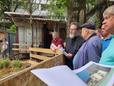 При храме Новомучеников и исповедников Российских в Строгине строят православную гимназию