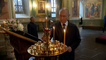 Владимир Путин пообщался с прихожанами православного храма в Казани