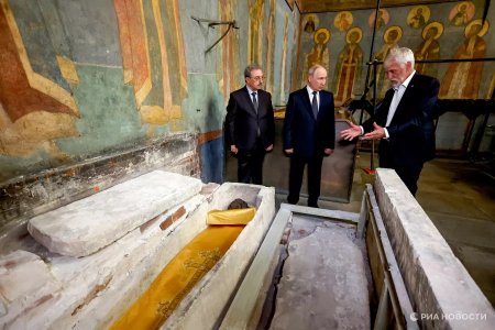 Владимир Путин рассказал, какое впечатление на него произвели мощи Дмитрия Донского