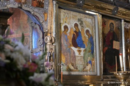 В Третьяковке прокомментировали изъятие иконы Святой Троицы